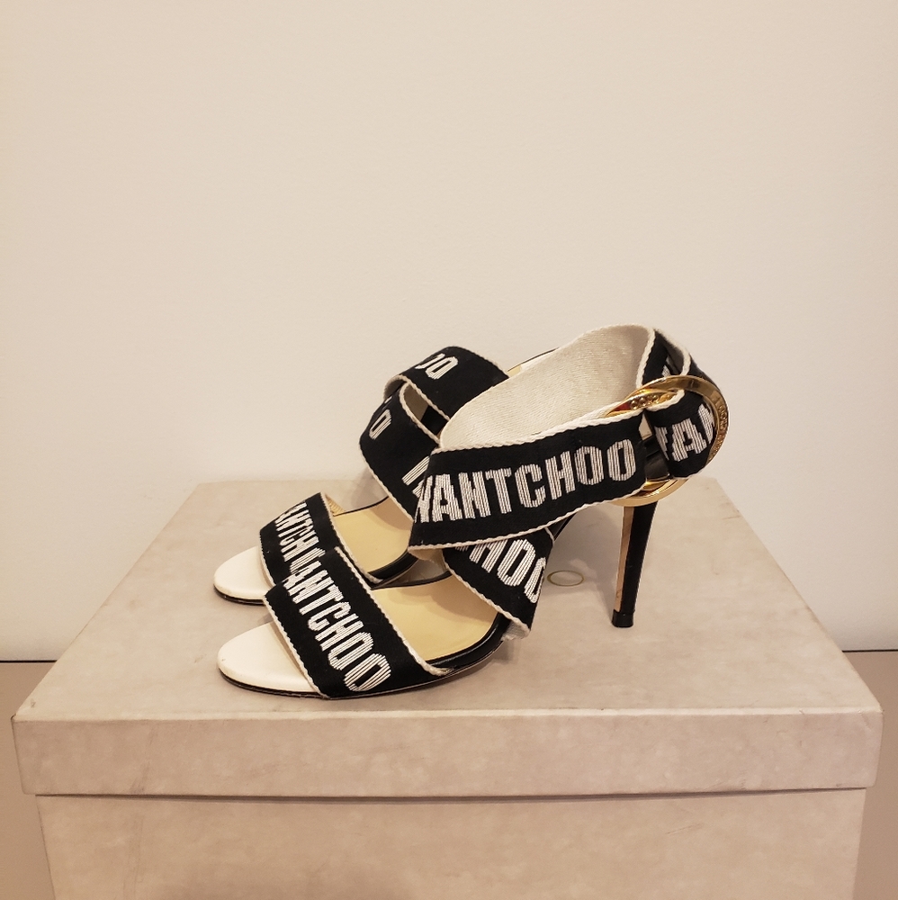 RARE AUTHENTIC JIMMY CHOO BAILEY LOGO SIZE 5.5  75.00 OFFER